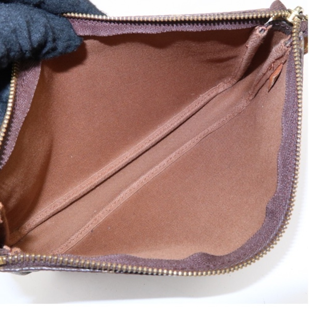 Flawless Louis Vuitton Pochette accessories crossbody shoulder with strap! - Picture 11 of 15